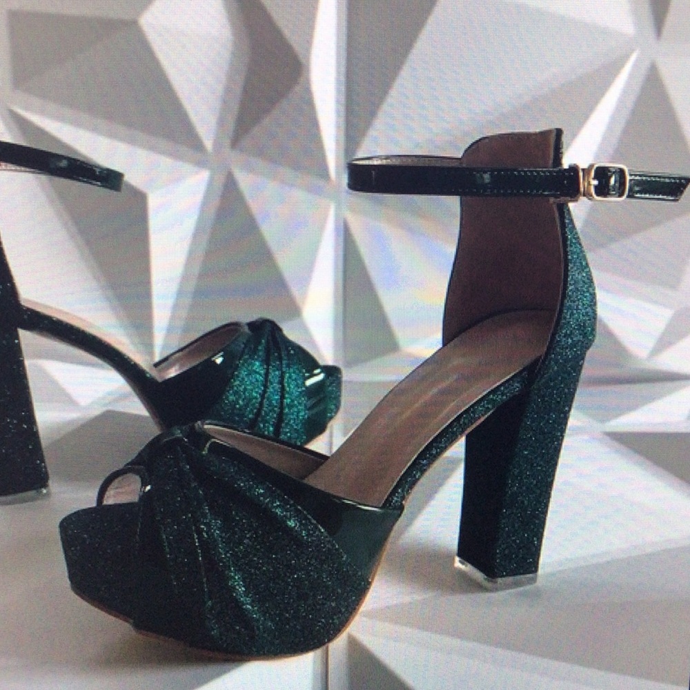 Chic Black Glitter Platform Heels - image 1